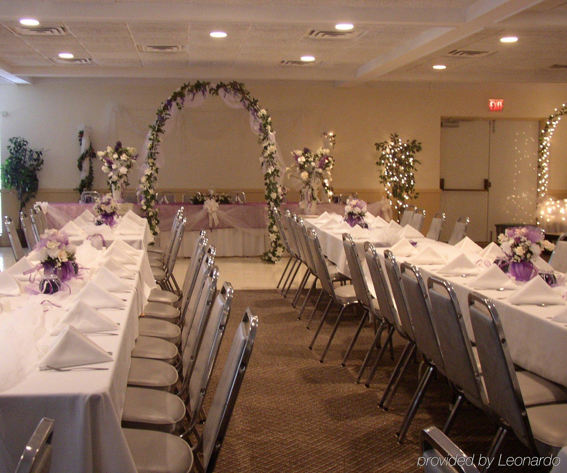 Americas Best Value Inn And Suites St. Cloud Saint Cloud Restoran gambar